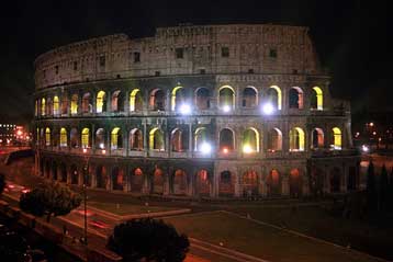 Το 2011 ολοκληρώνεται η αναστύλωση του Κολοσσαίου και φωτίζεται η Ρωμαϊκή Αγορά