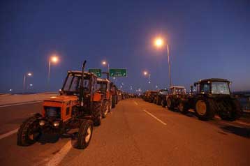 Την Κυριακή η απόφαση για τα 12 μπλόκα στη Θεσσαλία και τη Μακεδονία