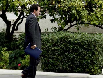 Πυρετός συσκέψεων εν όψει αποφάσεων για το φορολογικό