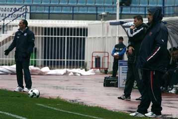Ο Δώνης έπλεξε το εγκώμιο των παικτών του, ο Παράσχος θέλει να τους γνωρίσει καλύτερα