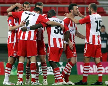 «Ξεμπούκωσε» με πεντάρα επί του Λεβαδειακού ο Ολυμπιακός