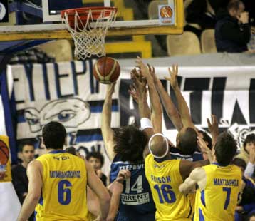 Το Περιστέρι επικράτησε δύσκολα με 73-68 της Καβάλας με… σούπερ 3ο δεκάλεπτο