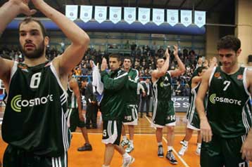 Ξεπέρασε τις…. αναταρράξεις και «πέταξε» στην κορυφή ο Παναθηναϊκός