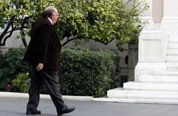 Σύσκεψη στο Μαξίμου για φορολογικό και εισοδηματική πολιτική