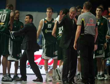 Καμία σκέψη παραίτησης στο μυαλό του «Ζοτς» που δεν έχει πρόβλημα με Δ.Γιαννακόπουλο