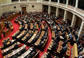 Συζήτηση στη Βουλή σε επίπεδο πολιτικών αρχηγών για το μεταναστευτικό