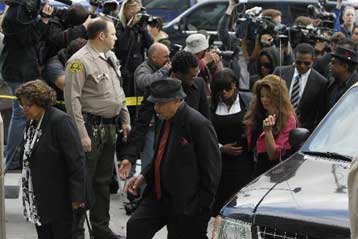 Κατηγορία για ανθρωποκτονία από αμέλεια απαγγέλθηκε στο γιατρό του Μάικλ Τζάκσον