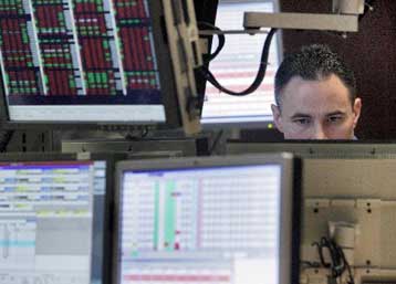 Ραγδαία πτώση τoυ spread κάτω από τις 320 μονάδες εν μέσω προσδοκιών ευρω-στήριξης