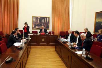 Από το αρχείο στη Βουλή ο δικαστικός φάκελος για τις υποκλοπές