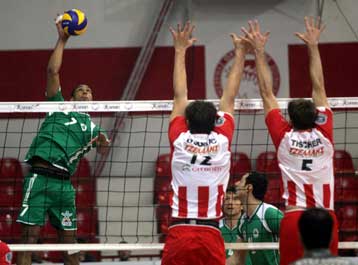 Πρώτες μάχες για Ολυμπιακό και Παναθηναϊκό στους «12» του Champions League βόλεϊ