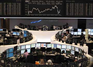 Mε κέρδη έκλεισαν Γουόλ Στριτ και ευρωπαϊκά χρημστιστήρια την Τρίτη