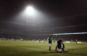Νίκη της Βέρντερ επί της Χόφενχαϊμ και πρόκριση στα ημιτελικά
