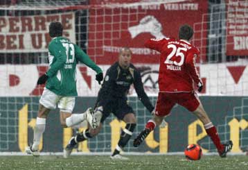 Ανέτρεψε και προκρίθηκε η Μπάγερν, αποκλεισμός για την αποδεκατισμένη Κολωνία