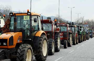 Ένταση μεταξύ αγροτών και αστυνομικών στον Προμαχώνα