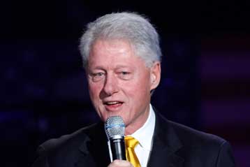 Στο νοσοκομείο με πόνους στο στήθος ο Μπιλ Κλίντον