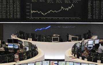 Ισχυρές πιέσεις σε Χρηματιστήριο και ομόλογα μετά το «όχι» της ΕΕ στην άμεση βοήθεια