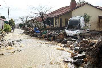 Τραγικός θάνατος για δύο γυναίκες στην Καβάλα, εκτεταμένες ζημιές λόγω κακοκαιρίας