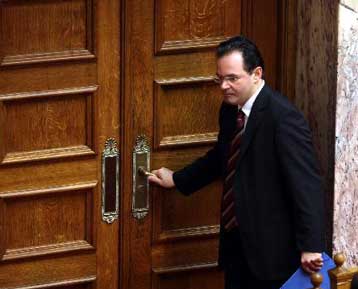 Λήψη σκληρών μέτρων, «και ερήμην μας», αν δεν πετύχουμε φοβάται ο Γ.Παπακωνσταντίνου