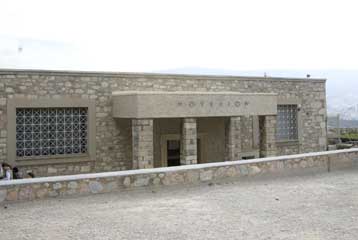 Επανέρχεται το ενδεχόμενο κατεδάφισης του παλαιού Μουσείου της Ακρόπολης