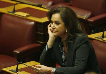 Νιώθω «εν μέρει ανεπιθύμητη» στη ΝΔ, λέει  η Ντόρα Μπακογιάννη