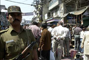 Ξένοι υπήκοοι μεταξύ των θυμάτων βομβιστικής επίθεσης στην Ινδία