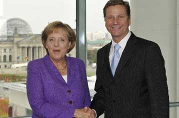 Οι διαφωνίες στον γερμανικό κυβερνητικό συνασπισμό «μπλοκάρουν» τη βοήθεια στην Ελλάδα