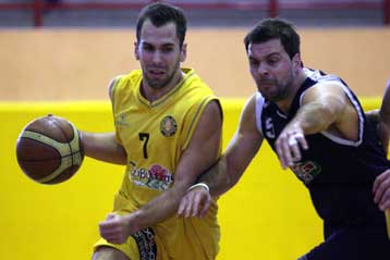 Σοκαριστικός τραυματισμός του Φ.Βασιλόπουλου