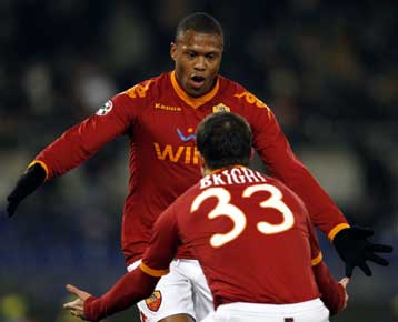 Τέσσερις… προειδοποιητικές βολές της Ρόμα στον Παναθηναϊκό