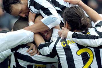 O Nτελ Πιέρο οδήγησε στη νίκη τη Γιουβέντους