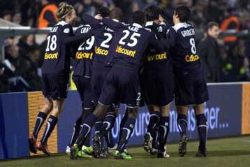 Ανετη επικράτηση της Μπορντό, που παρέμεινε στην κορυφή