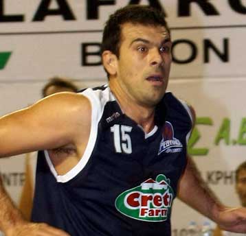 Ο ΠΣΑΚ κάλεσε σε απολογία τον Πασχάλη για τον τραυματισμό του Φ.Βασιλόπουλου