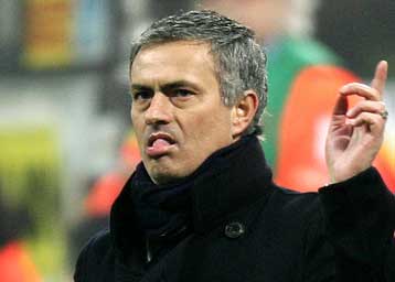 Μουρίνιο κατά διαιτησίας και Γιουβέντους, απάντηση από τους «μπιανκονέρι»