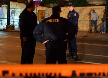 Κλοπή όπλων και αλεξίσφαιρων γιλέκων από αστυνομικούς στο Μαρούσι