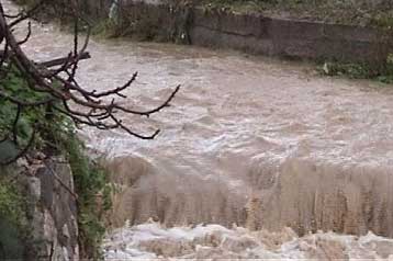 Δεκάχρονο κορίτσι πνίγηκε στα νερά χειμάρρου στη Χαλκιδική