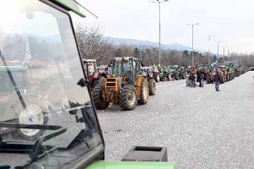 Κρίσιμη για το μέλλον του μπλόκου στον Προμαχώνα η συνάντηση Καρχιμάκη-αγροτών