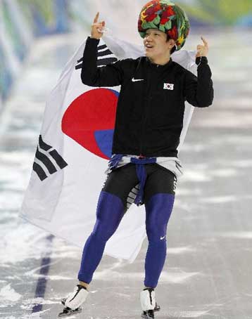 Χρυσοί οι Κινέζοι στα ζευγάρια του καλ. πατινάζ, 73η η Ντάνου στο σκι αντοχής