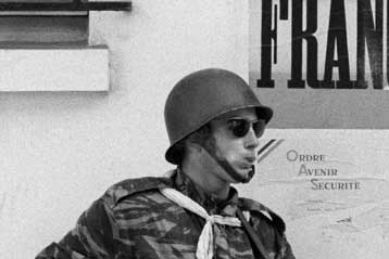 «Πειραματόζωα» Γάλλοι στρατιώτες σε πυρηνικές δοκιμές στη Σαχάρα τη δεκαετία του 1960