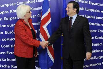 Αμεση έναρξη ενταξιακών διαπραγματεύσεων με την Ισλανδία εισηγείται η Κομισιόν