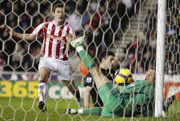 Η Στόουκ… έκοψε βαθμούς από την Μάντσεστερ Σίτι