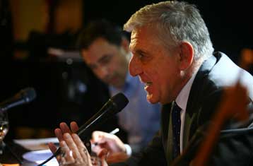 Δεν συνδέεται η υπόθεση του swap με την ένταξη στην ΟΝΕ, δήλωσε ο Γ.Παπαντωνίου