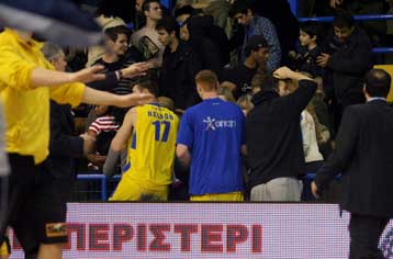 Σκληρή ανακοίνωση του Περιστερίου για την τιμωρία της έδρας του