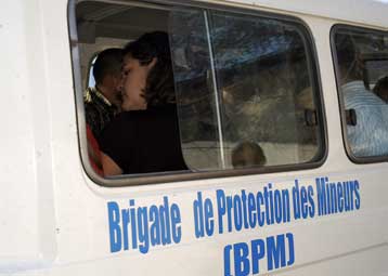 Η Αϊτή θα απελευθερώσει οκτώ Αμερικανούς που κρατούνται για απαγωγή παιδιών