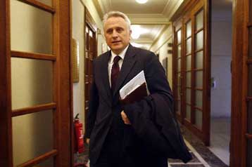 Κατά 38% μειώθηκε ο αριθμός των κρατικών αυτοκινήτων από τον Οκτώβριο