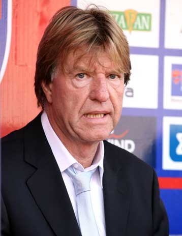 Ο Ντε Μος πιστεύει στην… ευρωπαϊκή Καβάλα, άτυχοι δηλώνουν στον Πανιώνιο