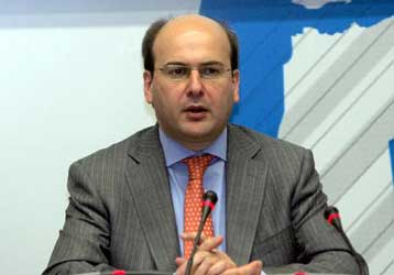 Η εμμονή της κυβέρνησης να φτιάξει «δικό της ΕΣΠΑ» έχει μπλοκάρει τα πάντα, λέει η ΝΔ