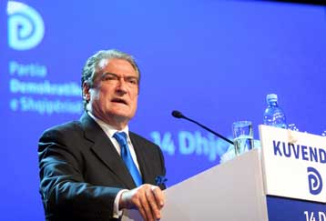 Ευρωπαϊκή προειδοποίηση στα Τίρανα για τη συνεχιζόμενη πολιτική κρίση