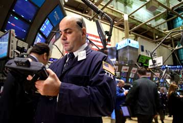 Με κέρδη έκλεισαν οι αγορές της Ευρώπης και η Γουόλ Στριτ την Πέμπτη