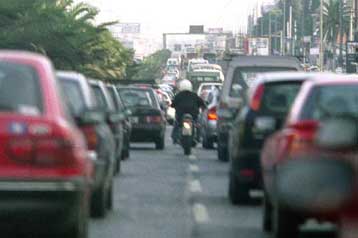 Τριπλό σύστημα για τα τέλη κυκλοφορίας προωθεί το ΥΠΕΚΑ