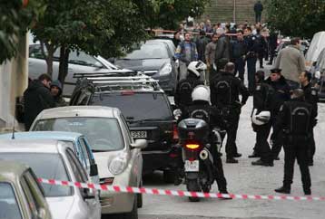 Προφυλακιστέοι οι δύο δράστες της συμπλοκής στο Βύρωνα