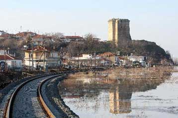 Σε ύφεση οι πλημμύρες στον Έβρο, παραμένει σε κατάσταση συναγερμού ο νομός